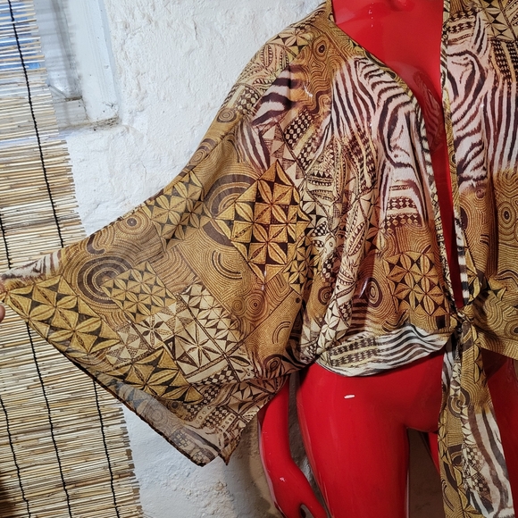 Ashley Stewart Sheer Animal Abstract Ethnic Print Crop Midriff Tie Blouse - Picture 3 of 4